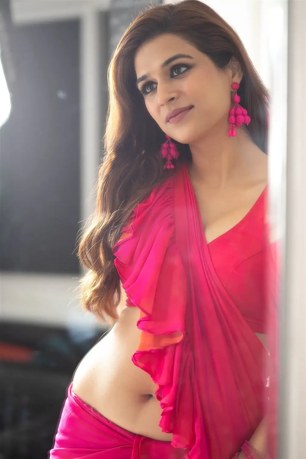 Indian Actress Shraddha Das Photoshoot in Pink Saree